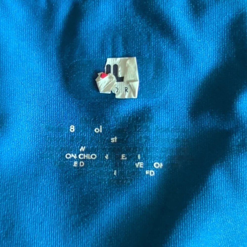 4 Medium Exercise Shirts - Picture 8 of 9